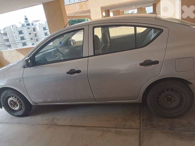 nissan sunny 2015 3