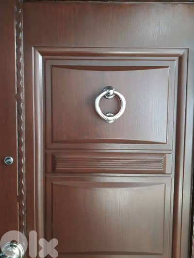 تنفيذ اعمال دهان والرش بانواعه