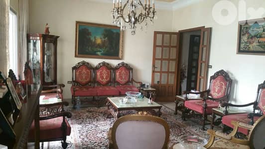 Full Salon / Living Room