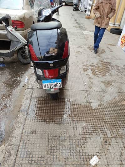 box vespa 300
