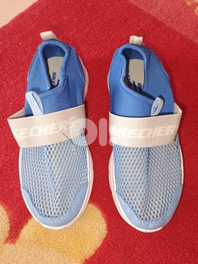 Skechers