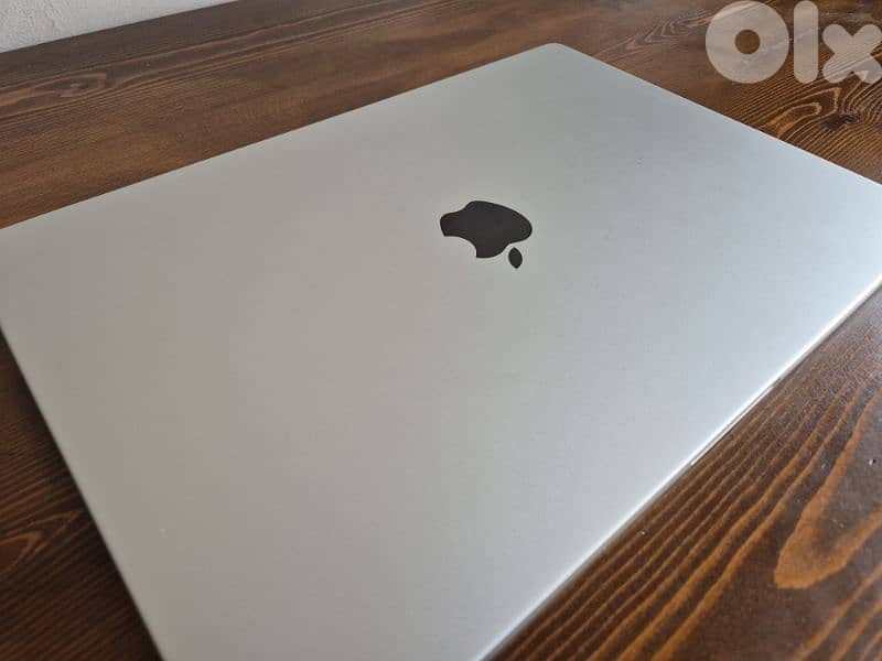 Macbook Pro 16" 2021 - 1Tb , M1 Pro, 16Gb Ram 2