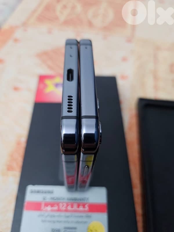 Samsung galaxy Z flip 5 5