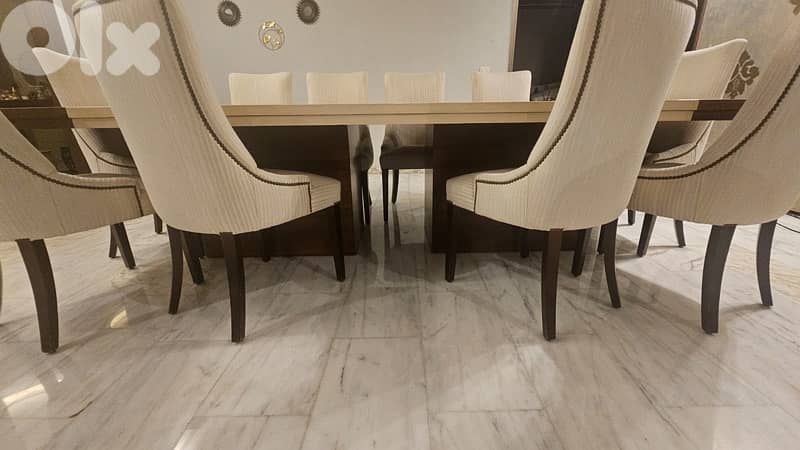 Dining table + 10 chairs 5