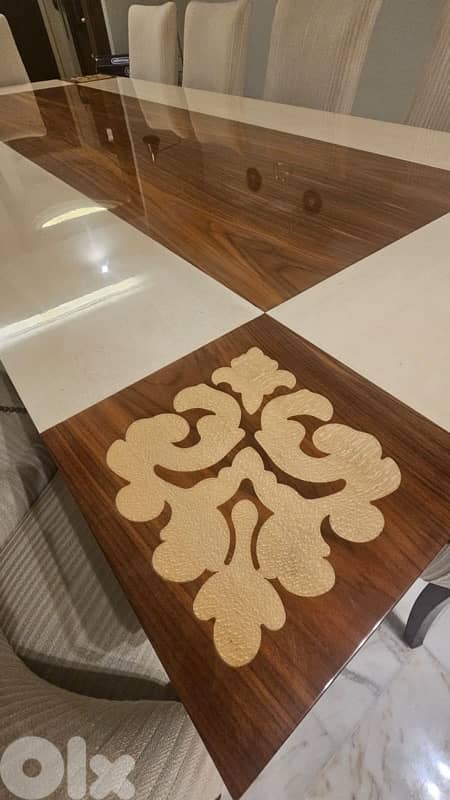 Dining table + 10 chairs 12