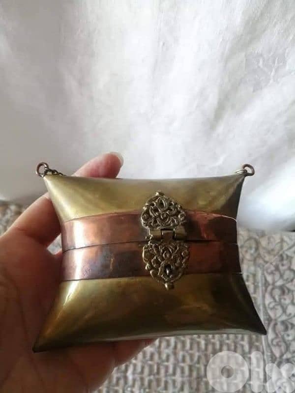 antique brass purse 1