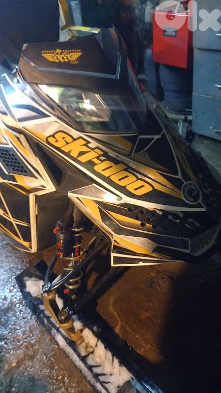 Skidoo 2012 800 etec 1
