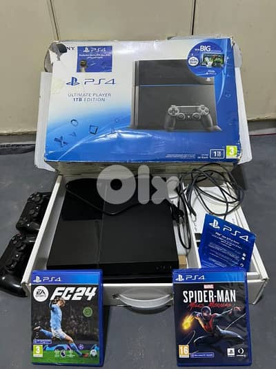 pc4 1tb كامل مع لعبتين