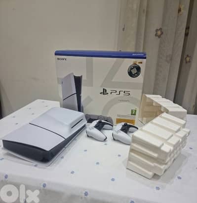 ps5 slim with warranty fattal