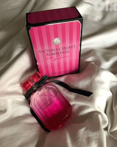 PERFUME VICTORIA'S SECRET BOMBSHELL