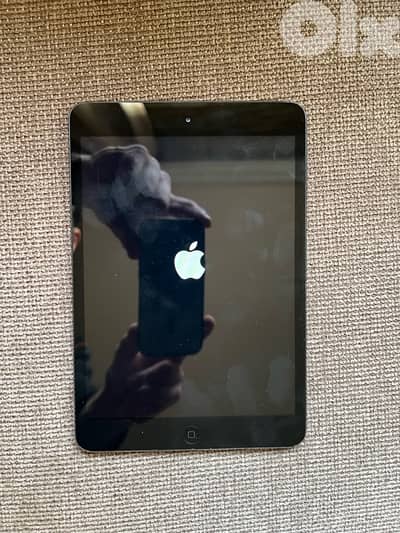 Ipad 4 Mini for parts قطع