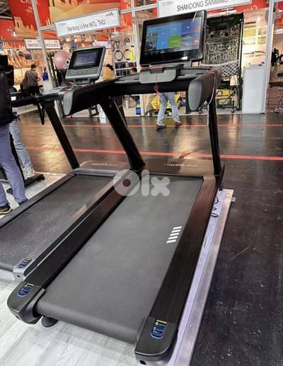 motorized treadmill (with/TV) 2026
