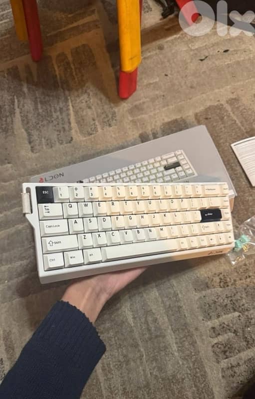 Magnetic Keyboard White (1Pc Available) 2