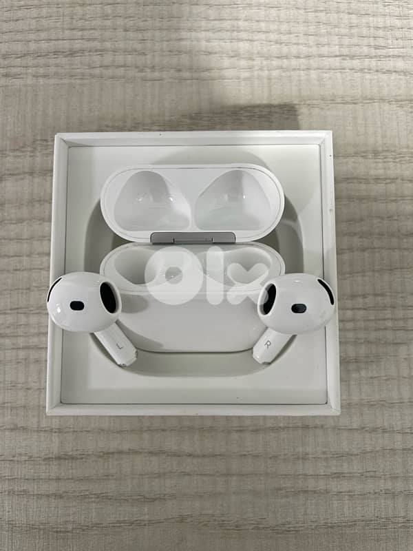 AirPods 4 with Active Noise Cancellation 4