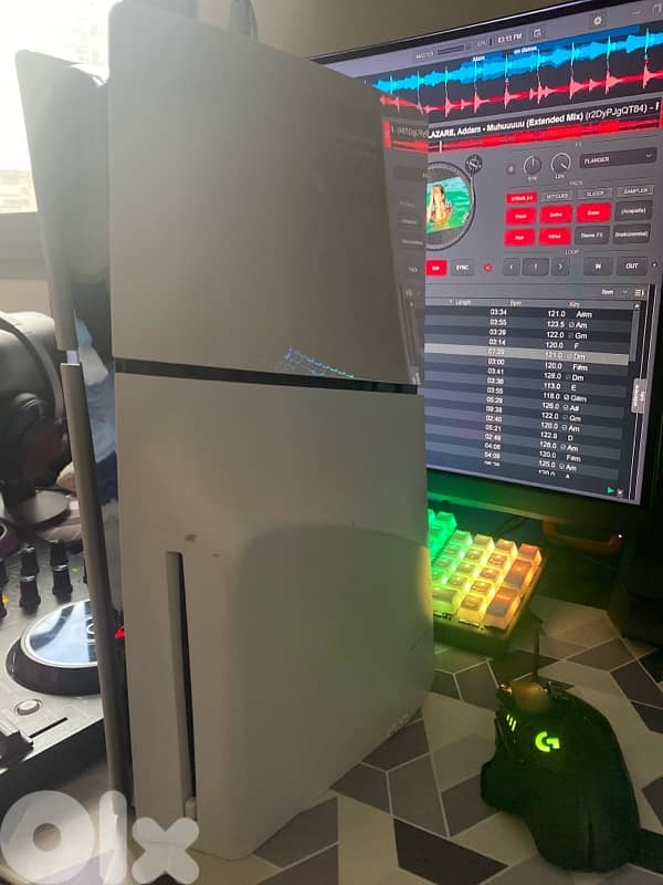 PS5 SLIM USED FOR 1 YEAR + ORIGINAL CONTROLLER 1