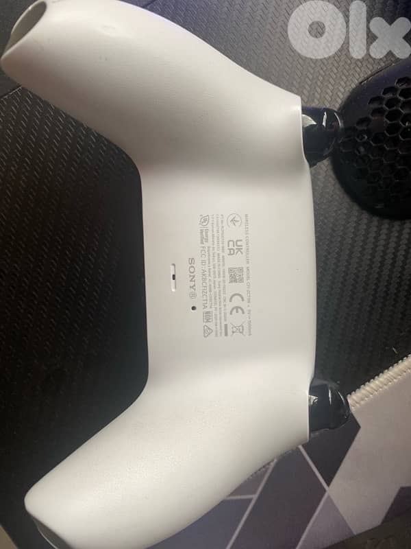 PS5 SLIM USED FOR 1 YEAR + ORIGINAL CONTROLLER 6