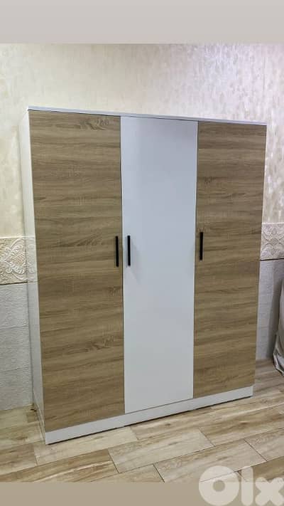 خزائن 3 درف حجم كبير جديدة من المعمل (high quality)