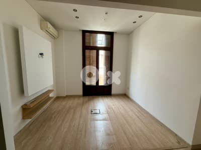 Office for Rent in Downtown – مكتب للإيجار في وسط المدينة