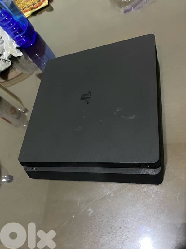 ps4 slim used but good condition 1