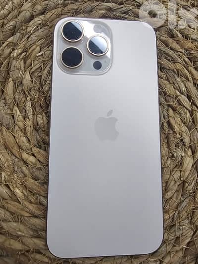 iphone 16 pro max USED like new!