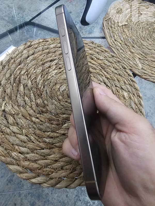 iphone 16 pro max USED like new! 1