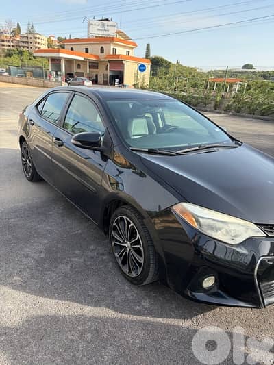 Toyota Corolla 2015