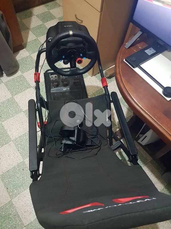 LOGITECH G29 with foldable racing chair 2