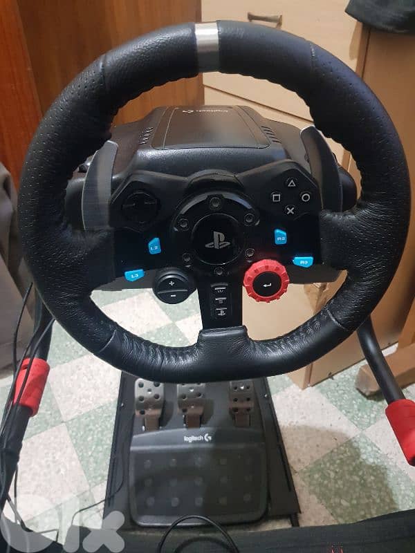 LOGITECH G29 with foldable racing chair 3