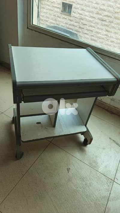 طاوله كمبيوتر