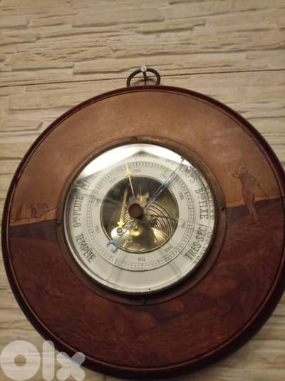 ساعة انتيك أوروبي لقياس حالة الطقس