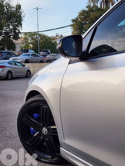 Volkswagen Golf R 2011