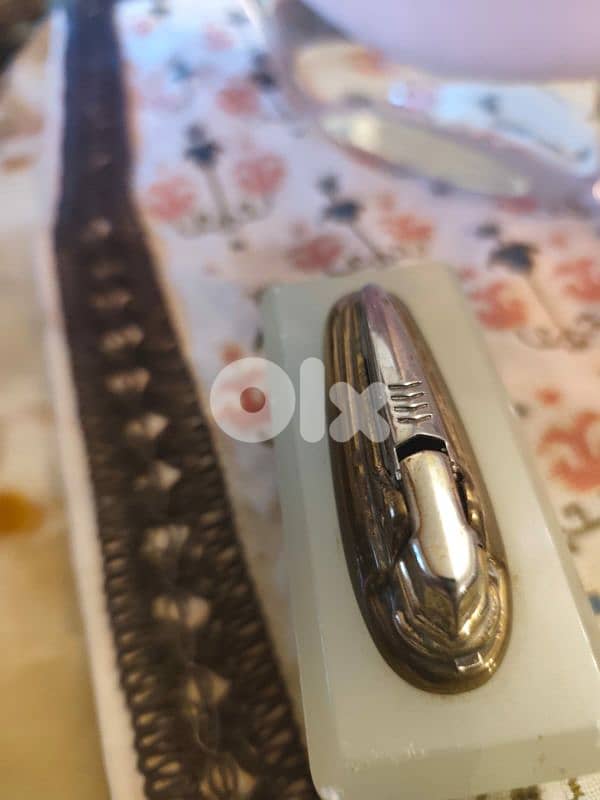 decorative vintage & antique lighter ronson with marble 2