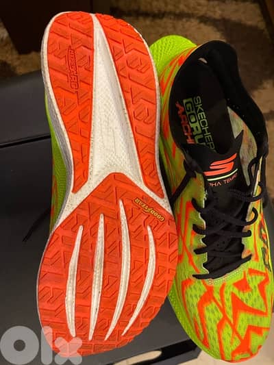 skecher running shoes go run carbon infusion