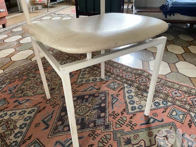 4 chairs 1970s:  sleep comfort 3