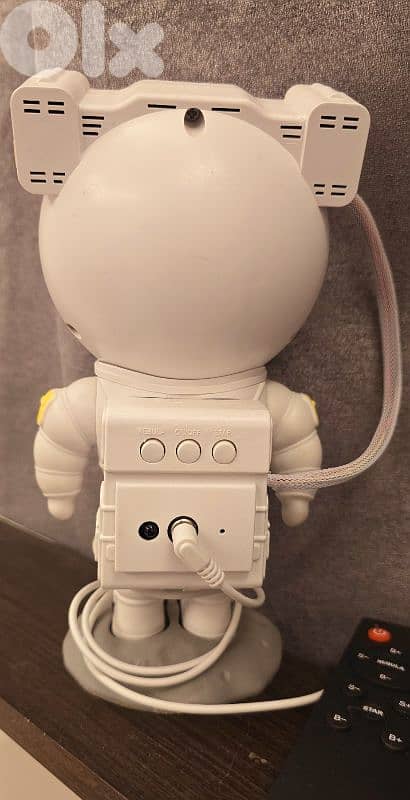 astronaut projector light 1