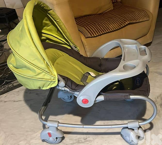 baby portable  with wheels 4