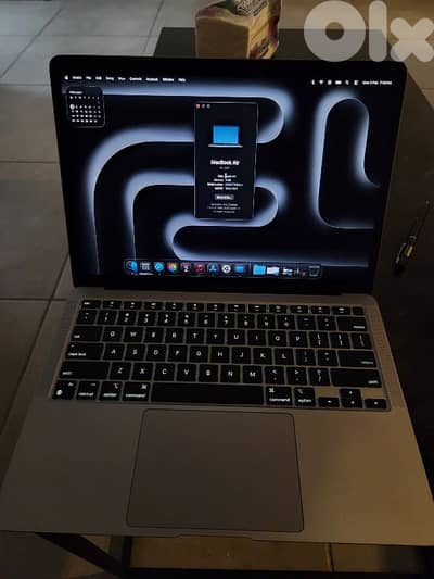 M1 macbook Air 8gb / 256 Gb