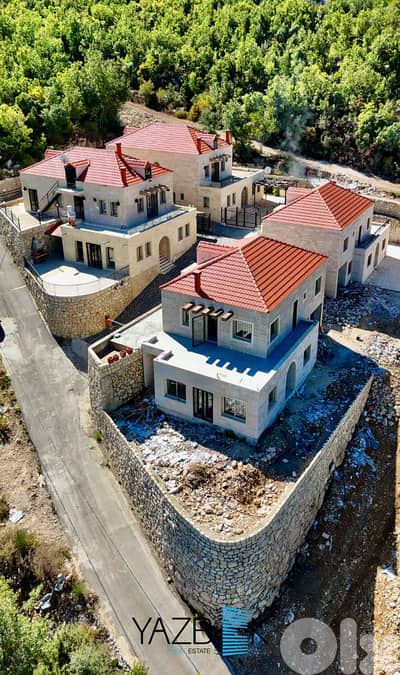 Villa for Sale in Mechmech فيلا للبيع في مشمش