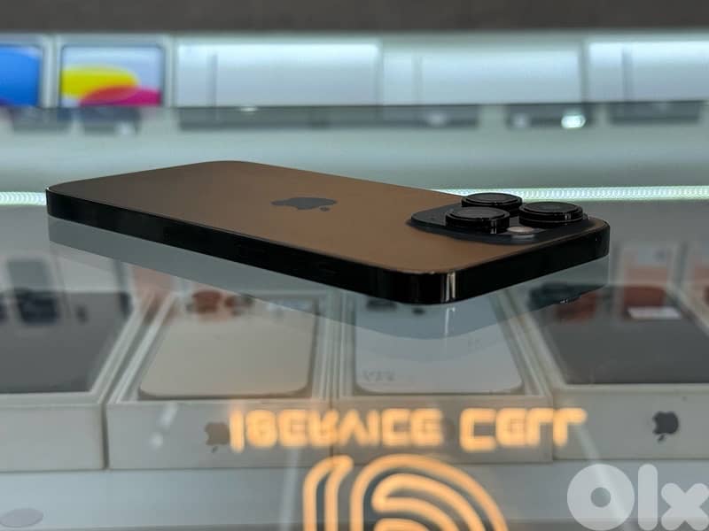 Available IPhone 14 Pro Max 512GB Super clean condition 1