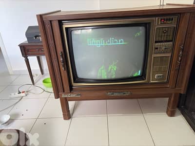 vintage tv cabinet
