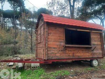 Mobile trailer قاطرة على دواليب