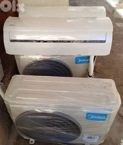 مكيف ١٨ شبه جديد منركب بكل لمناطق ٧١٤٤٣٦١٢