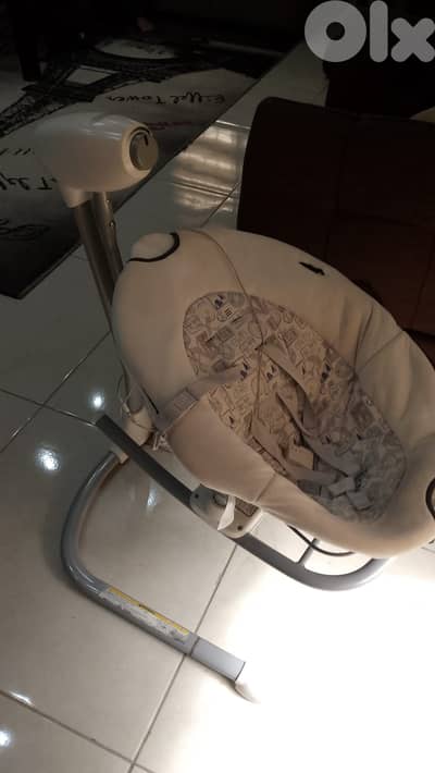 Baby electronic swing