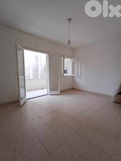 شقة مع تراس للبيع الأشرفية- Apartment with Terrace for Sale Ashrafieh