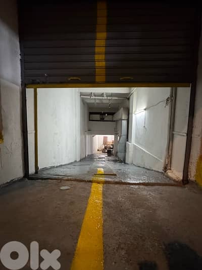 +550متر مستودع مع نزلة سيارات- منطقة زقاق البلاط/ سليم سلام