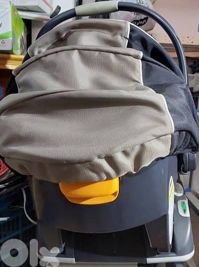 CAR SEAT CHICCO + CAR BASE