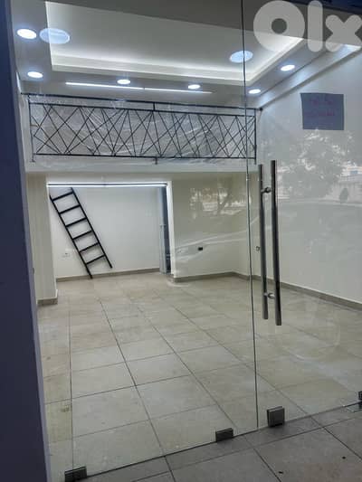 Shop for Rent in Furn El Chebbak – محل للإيجار في فرن الشباك