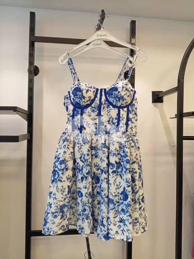 New women and men clothing for aale