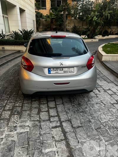 Peugeot 208 2013