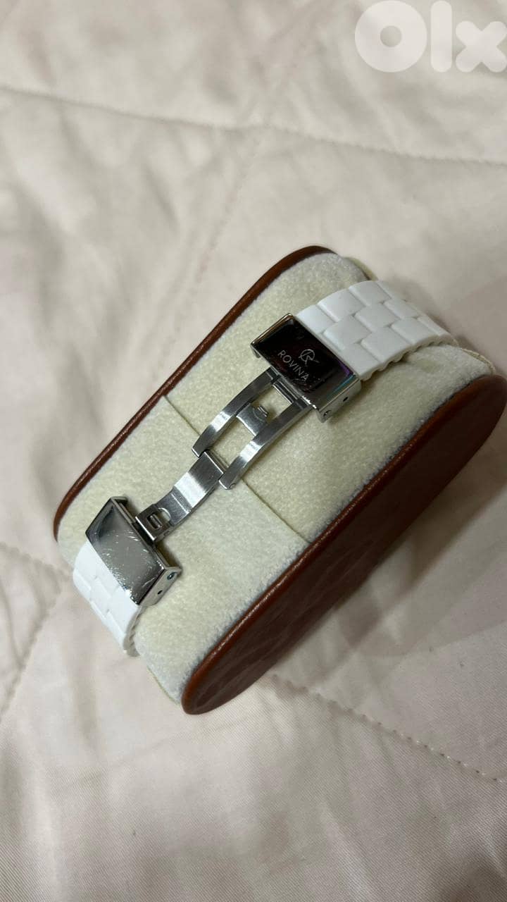 rovina watch white rubber and silver 1